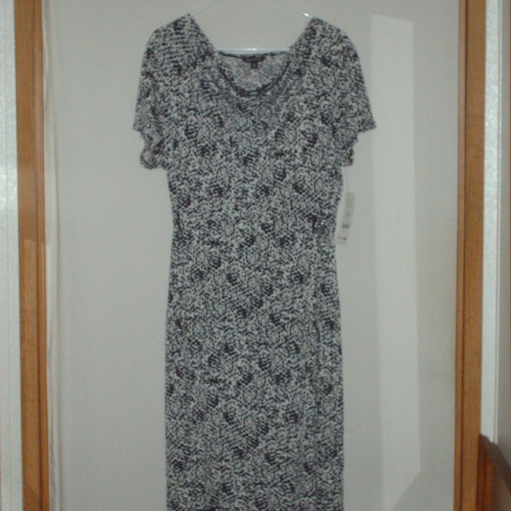 Lovely George dress - New w/ tag - size XL (16/18)